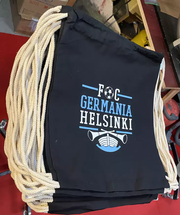 Lämpöprässi polttaripaita painatus, yrityslogo tai sponsorilogo tuotteeseen max. A4 kokoisena - Iso sponsori-logo yli 100x100mm  - 2072 - 1