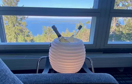 CoolLux monitoimivalaisin, juomacoolerilla ja Bluetooth 4.1 kaiuttimella Akun kesto kertalatauksella on noin 6h ! - Bluetooth tuotteet - 1616 - 4