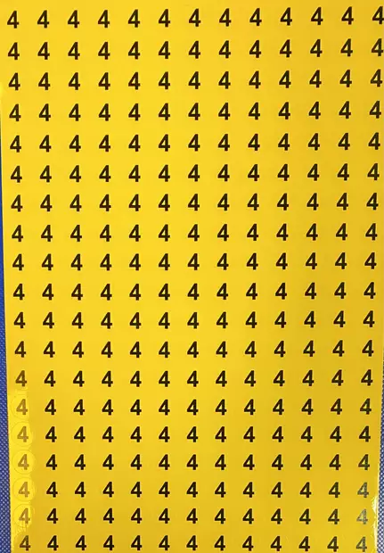 Tarra numero 4 Kelta musta 247kpl/arkki - A4 4-väri Muotoonleikatut tarrat  - TAR4-pyOreA - 1