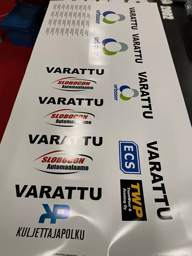 A4 muotoon leikattu Tarra - A4 4-väri Muotoonleikatut tarrat  - TarA4muotoonleik - 1