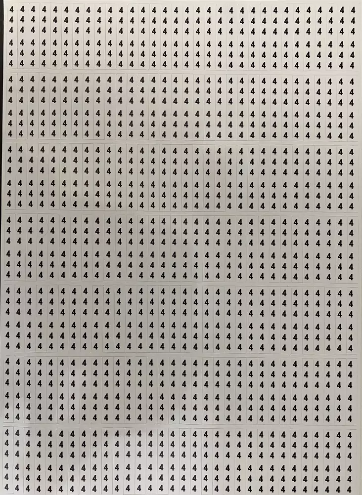 Johdinmerkkaus tarra numero 4, tarrat tulevat arkkina jossa numeroa 4 on 224kpl, yhden tarran koko 6x38mm - A4 4-väri Muotoonleikatut tarrat  - TararkNro4x224kpl - 1