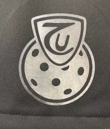 Heijastinprässi, TU-SÄBÄ-logo heijastinkalvosta joka voidaan painaa kaikenlaisiin tekstiileihin mm. Softshell-takit, reput, kassit, hupparit, collarit jne. - Muut lämpösiirtotyöt & lämpöprässäys - 2090-TU - 1